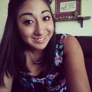 Meet your Posher, Raquel