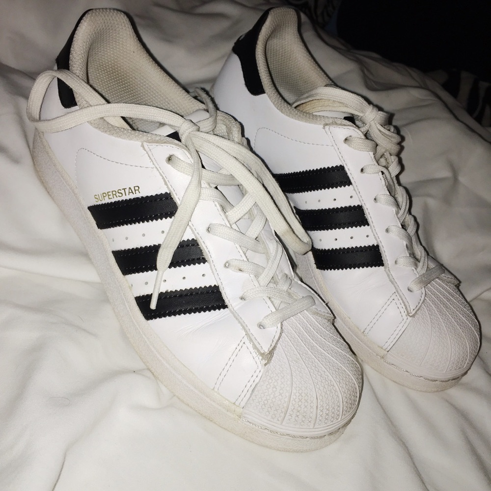 ADIDAS // Superstar