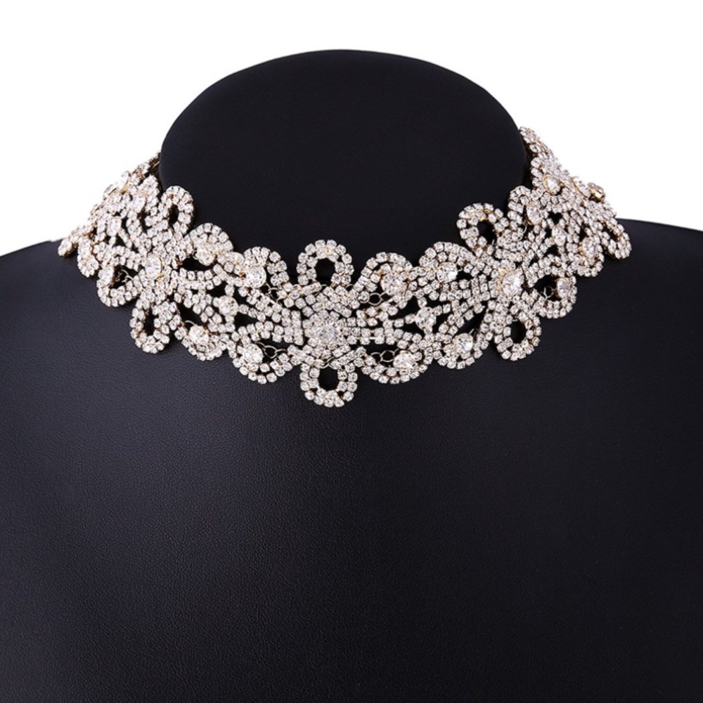 NWOT Elegant Bling Choker Necklace