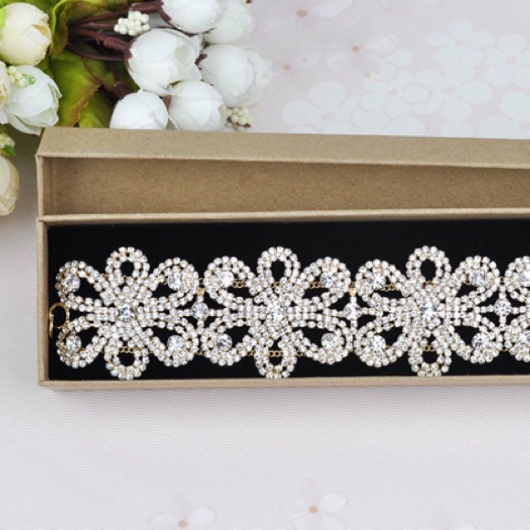 NWOT Elegant Bling Choker Necklace - Picture 4 of 4