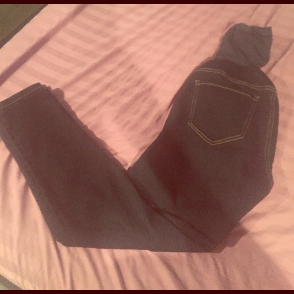 Destination Maternity Skinny jeans.