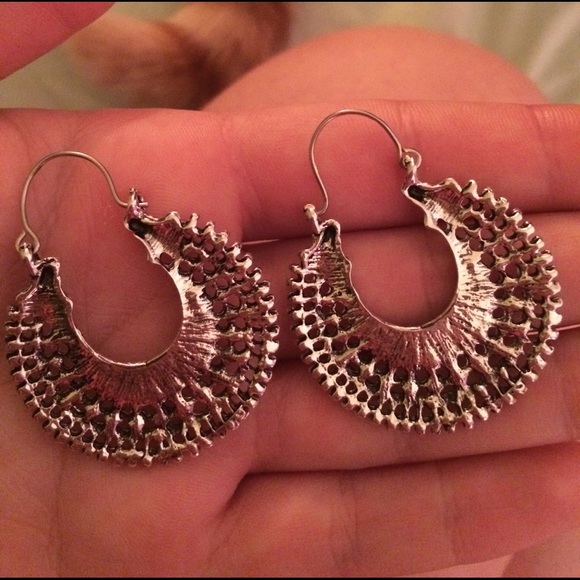 Silver earrings - Picture 2 of 2