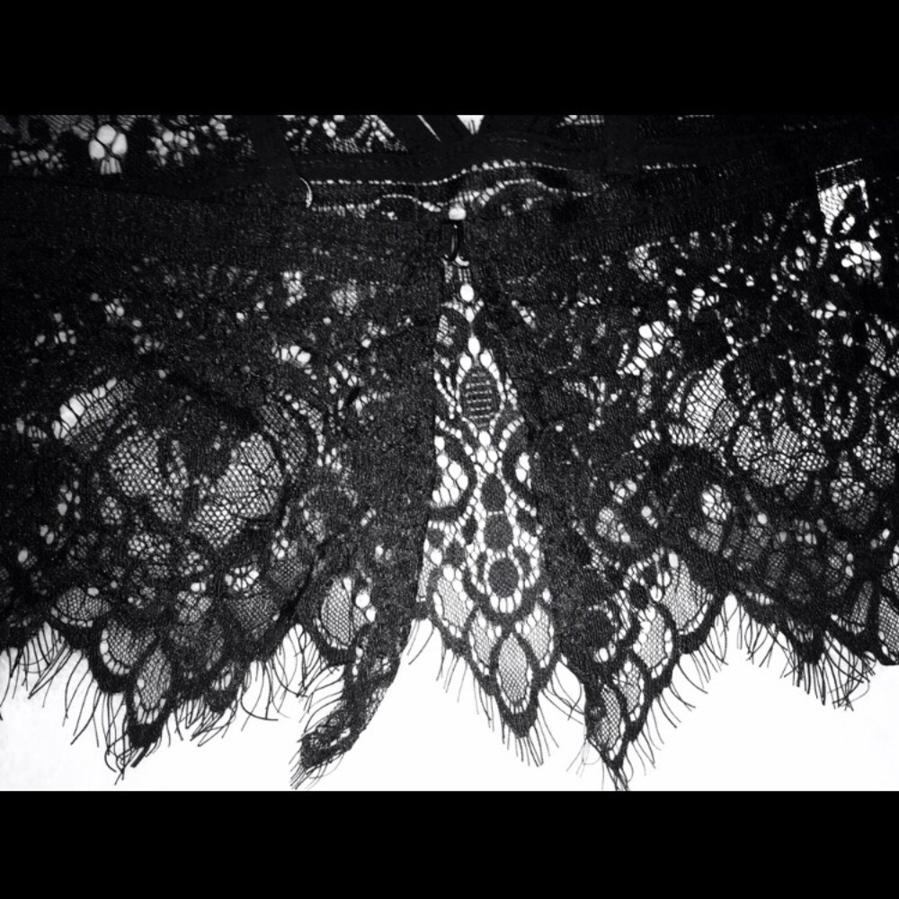 LAST ONE❗️Sexy and cute lace bralette 😘 - Picture 3 of 6