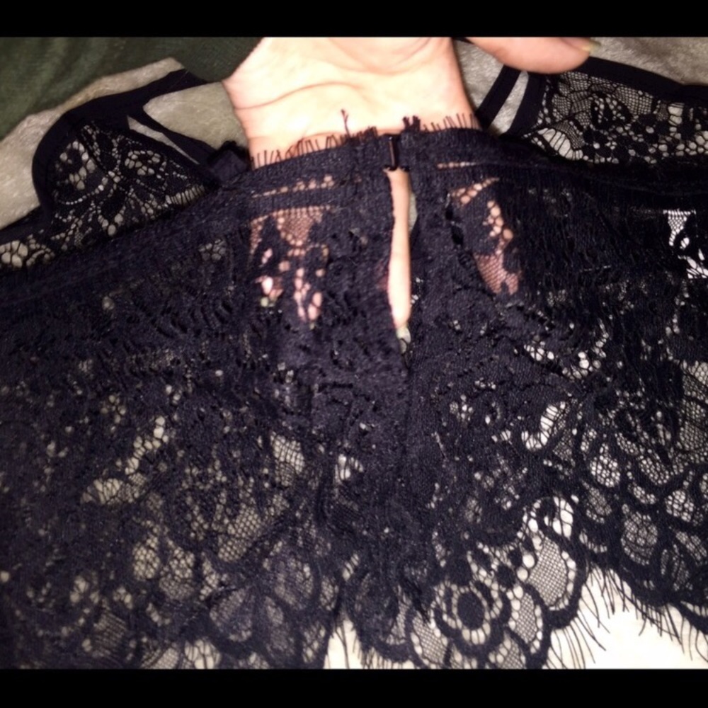 LAST ONE❗️Sexy and cute lace bralette 😘 - Picture 4 of 6