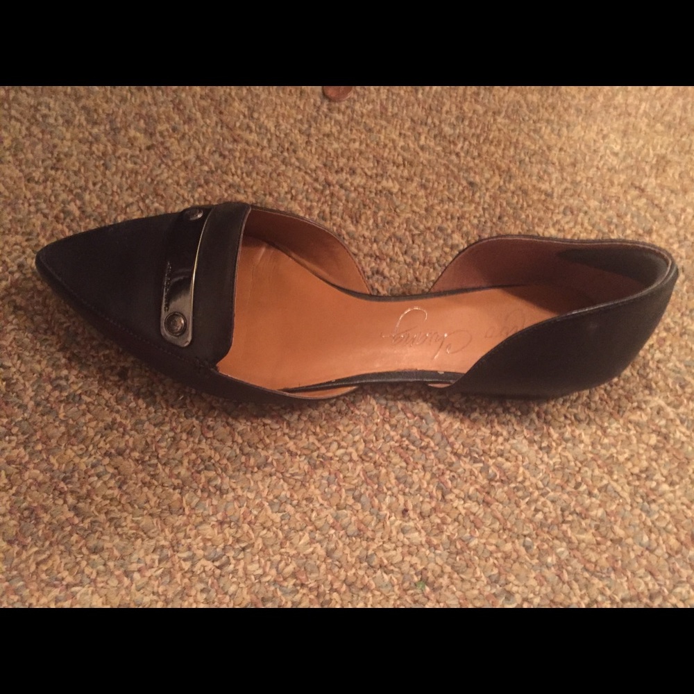Arturo Chiang size 10 flat.
