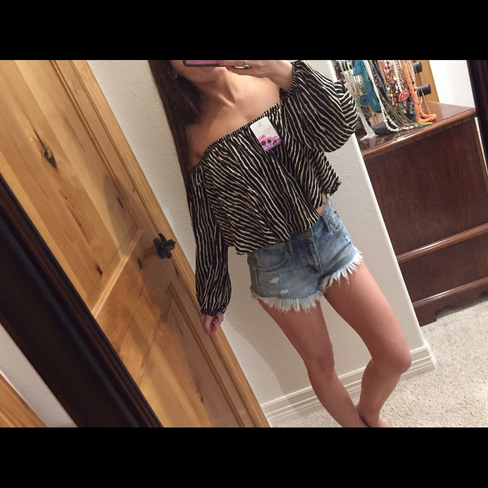 Off the shoulder flowy crop top