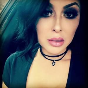 Meet your Posher, Elena