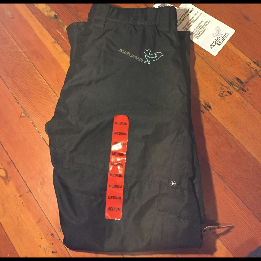 Brand new snow pants