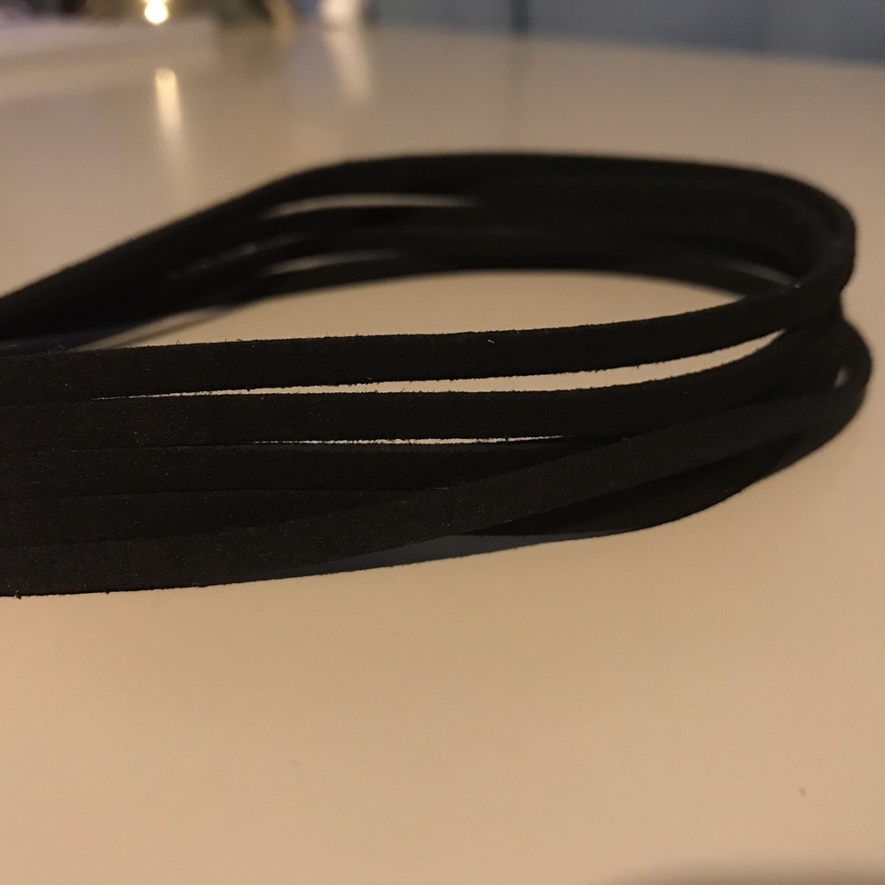 NEW💎💙💎5 LAYER BLACK CHOKER! MORE IN MY BOUTIQUE - Picture 4 of 8