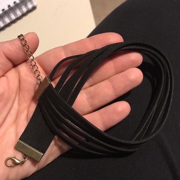 NEW💎💙💎5 LAYER BLACK CHOKER! MORE IN MY BOUTIQUE - Picture 3 of 8