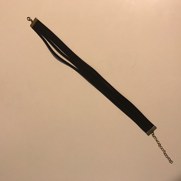 NEW💎💙💎5 LAYER BLACK CHOKER! MORE IN MY BOUTIQUE - Picture 6 of 8