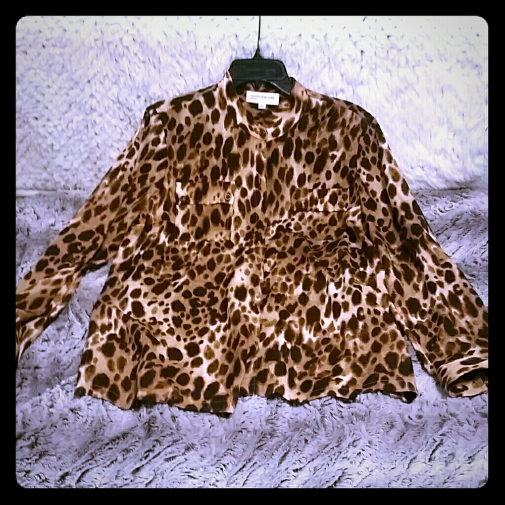 Jones New York leopard print blouse