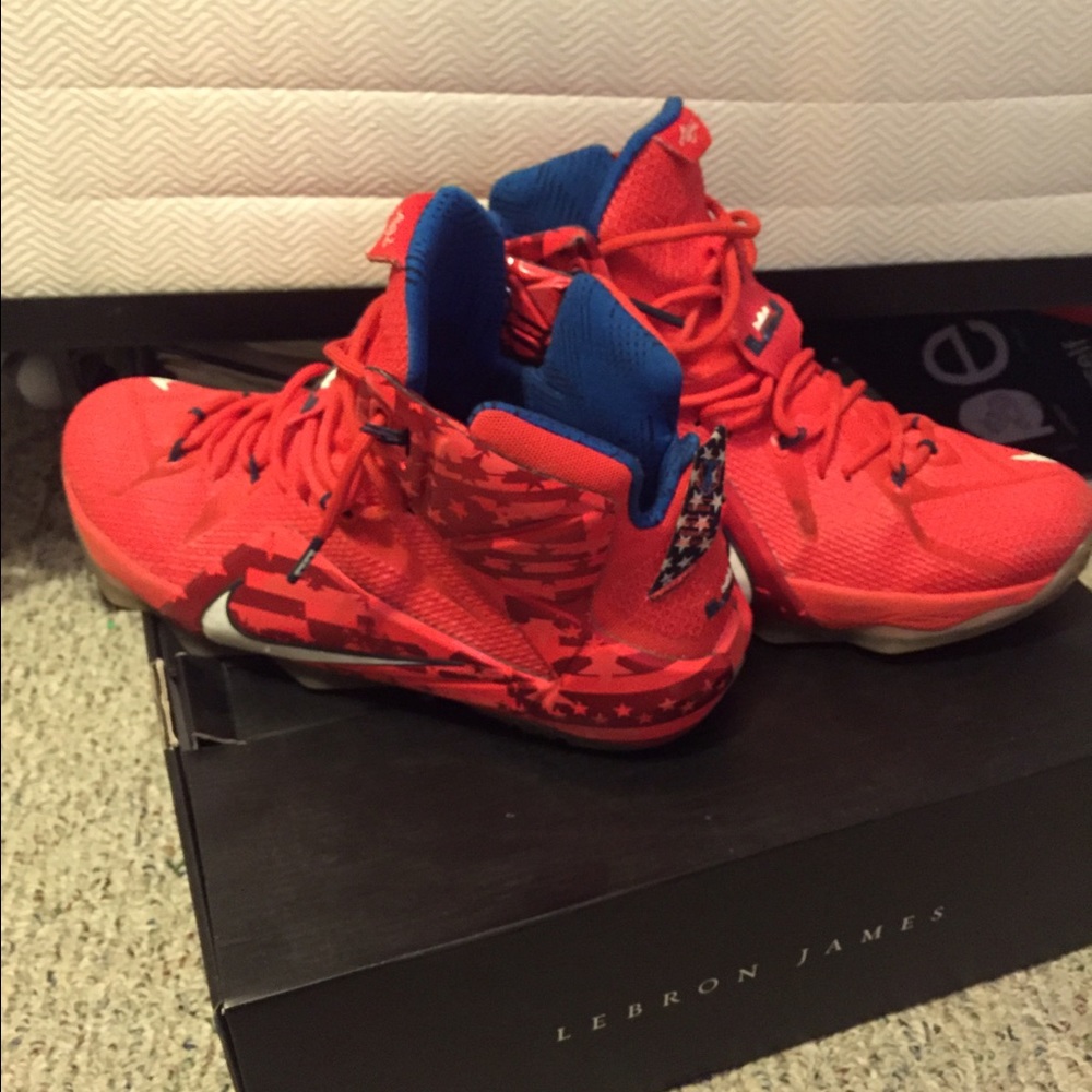 Mens Nike Lebron 12 Independence Day shoes size 13