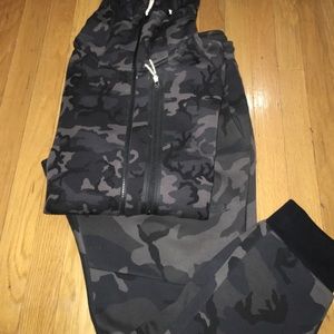 army fatigue nike sweatsuit