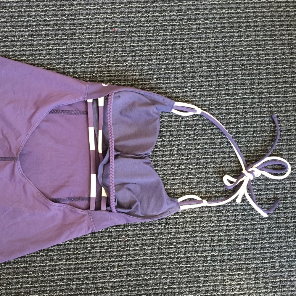 Lululemon workout shirt