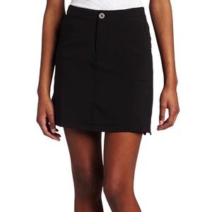 BLACK ATHLETIC SKIRT