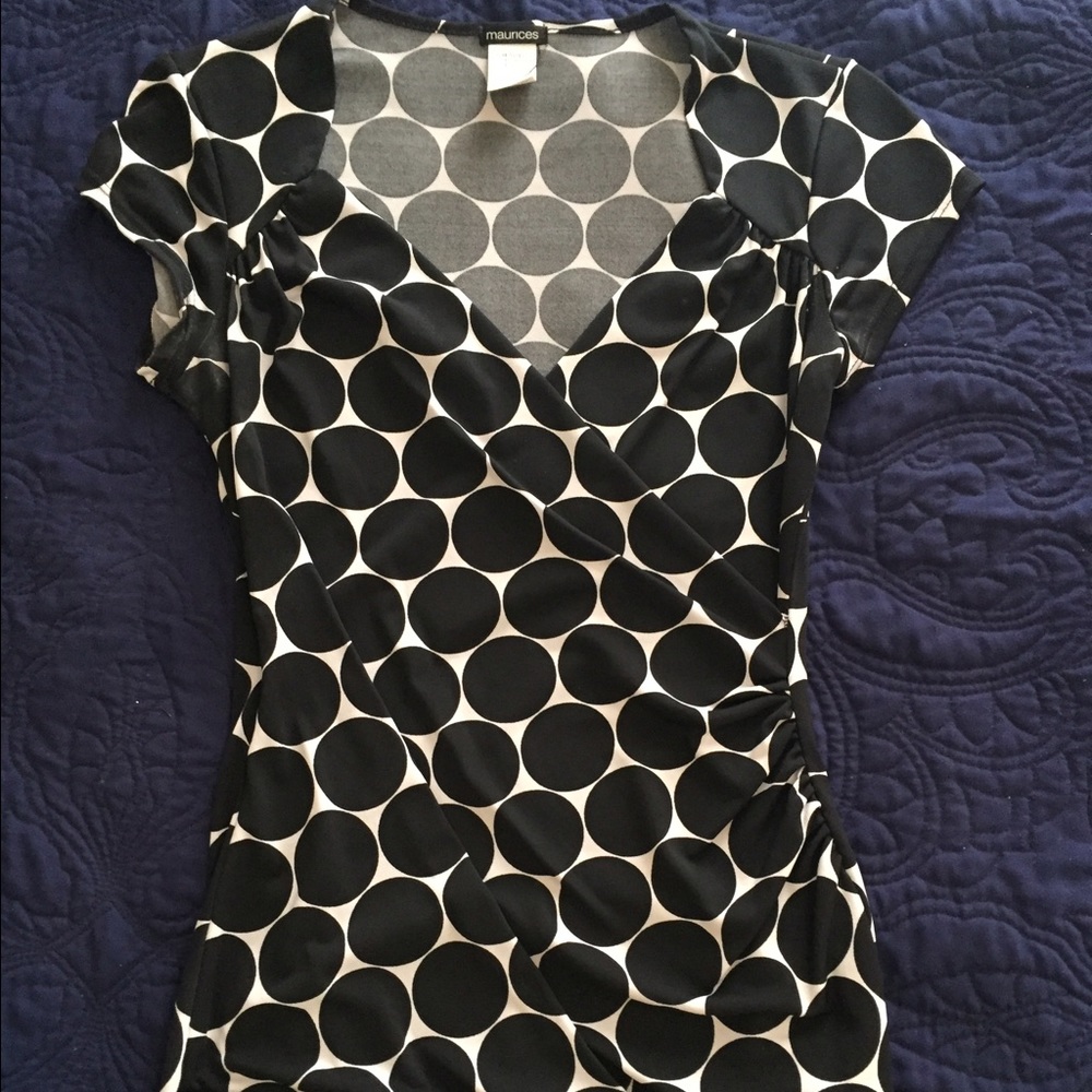 Maurice's black and white short-sleeved dressy top