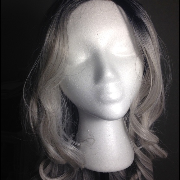 Accessories - Silver wig