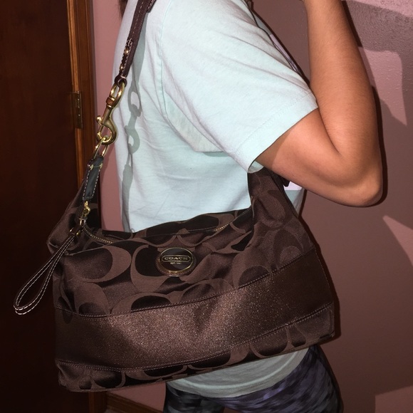 Authentic Coach Shoulder Bag - Picture 2 of 4