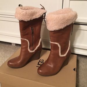 Uggs Women's Emilie Chestnut Boots