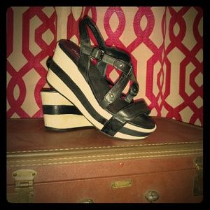 Antelope 821 Platform sandals size 39