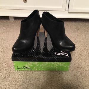 Sam Edelman short black leather booties