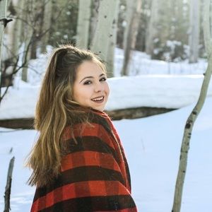 Meet your Posher, Savannah