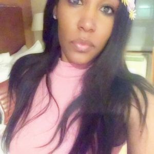 Meet your Posher, Nikki