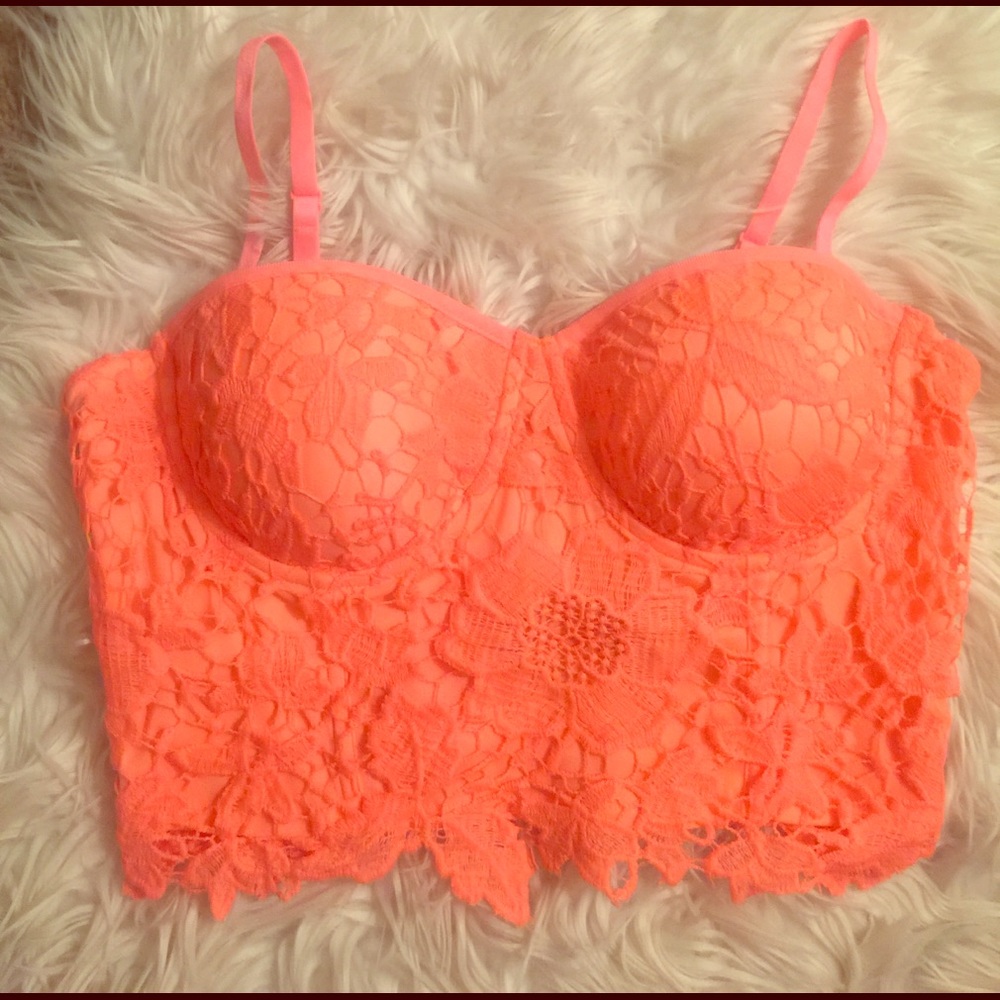 Bebe crop top