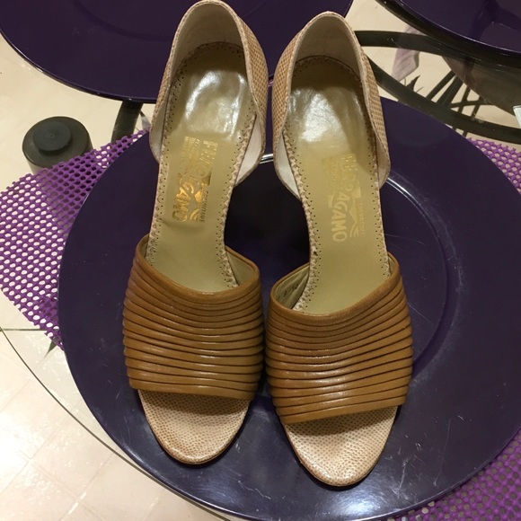 Shoes - Picture 2 of 4