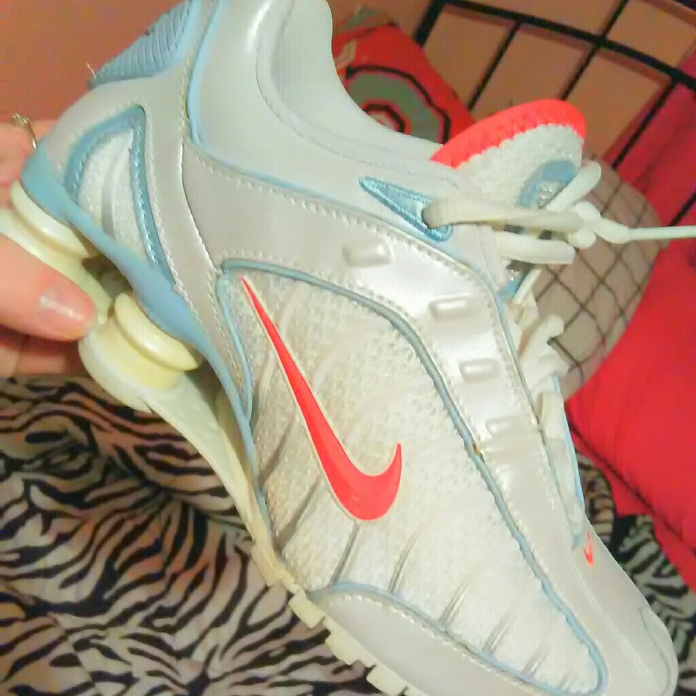 Nike shoxs