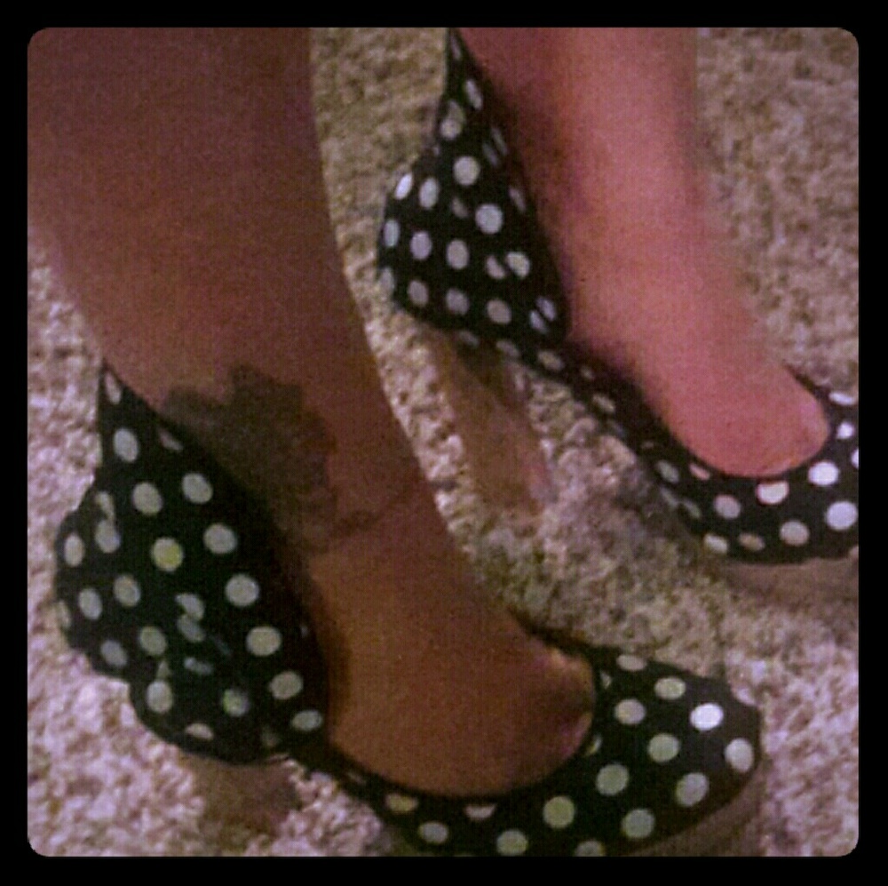 FRH Heels Black and White Size 7.5