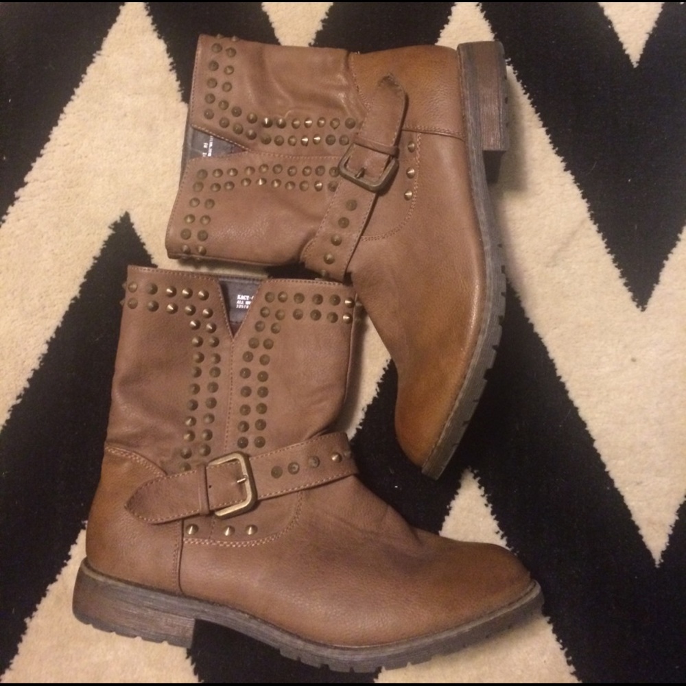 Bamboo studded booties