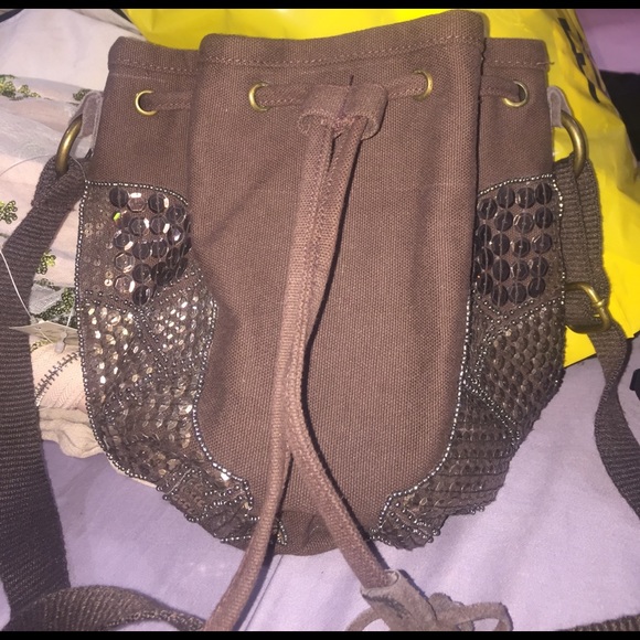 American Eagle cross body bucket bag - Picture 3 of 6