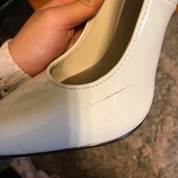 White pointy toed heels - Picture 3 of 4