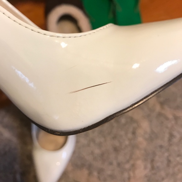 White pointy toed heels - Picture 4 of 4