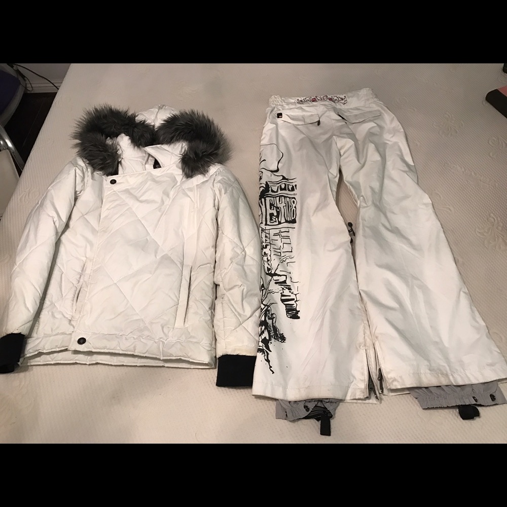 Snow jacket and pants bundle