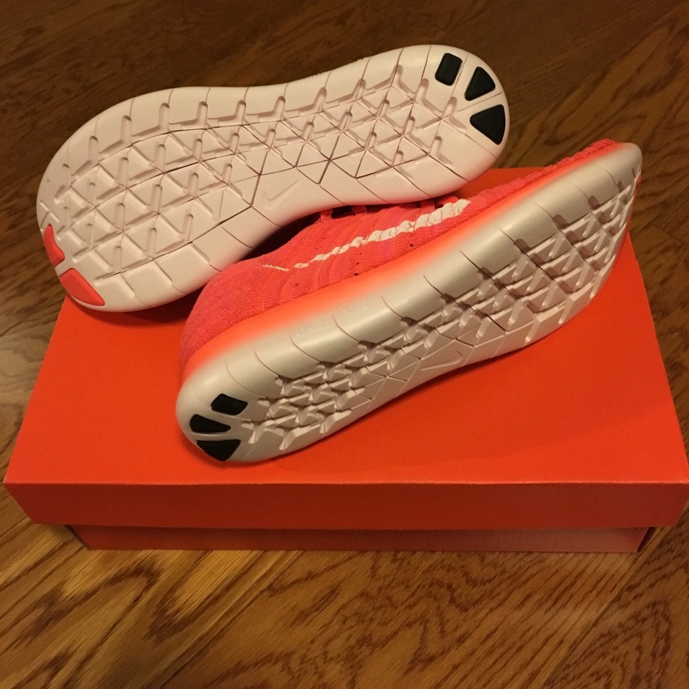 NIKE FREE RN FLYKNIT - Picture 5 of 7