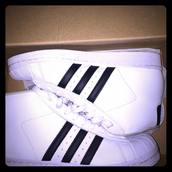 ADIDAS PRO MODEL - Picture 1 of 4