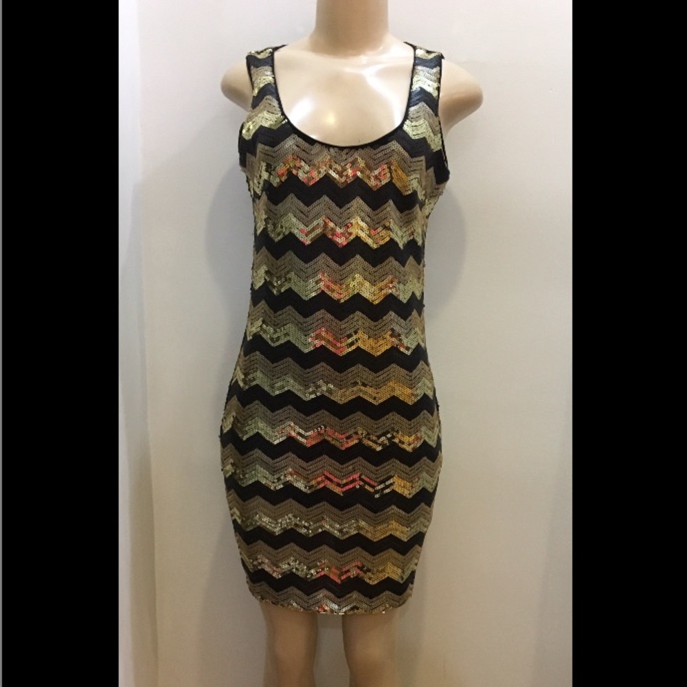 GUESS- Chevron Black / Gold Sequined Dress