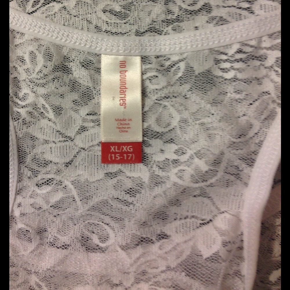 Gorgeous White Lace Razor Back Tank Top - Picture 4 of 4