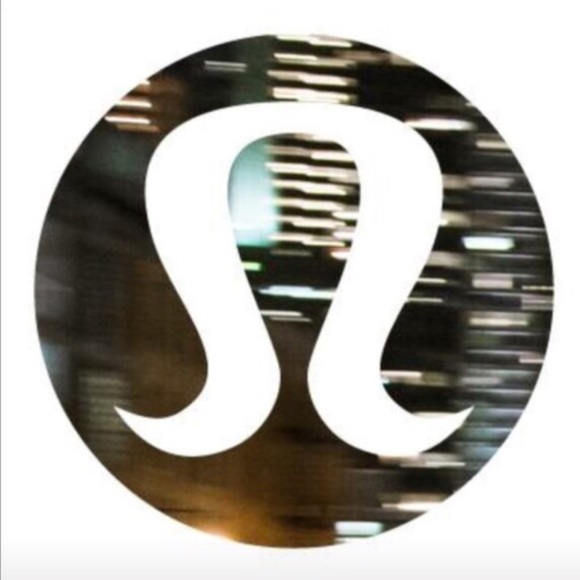 Lululemon awesome!!!! size 4* - Picture 5 of 5