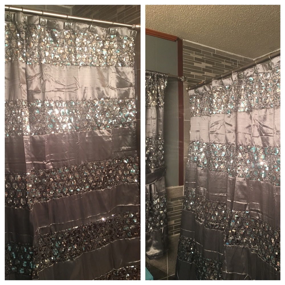 My BEAUTIFUL new bathroom 🛀 decor! I'm n ❤️!
