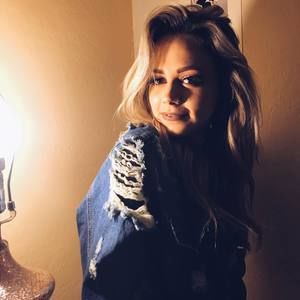Meet your Posher, Ana