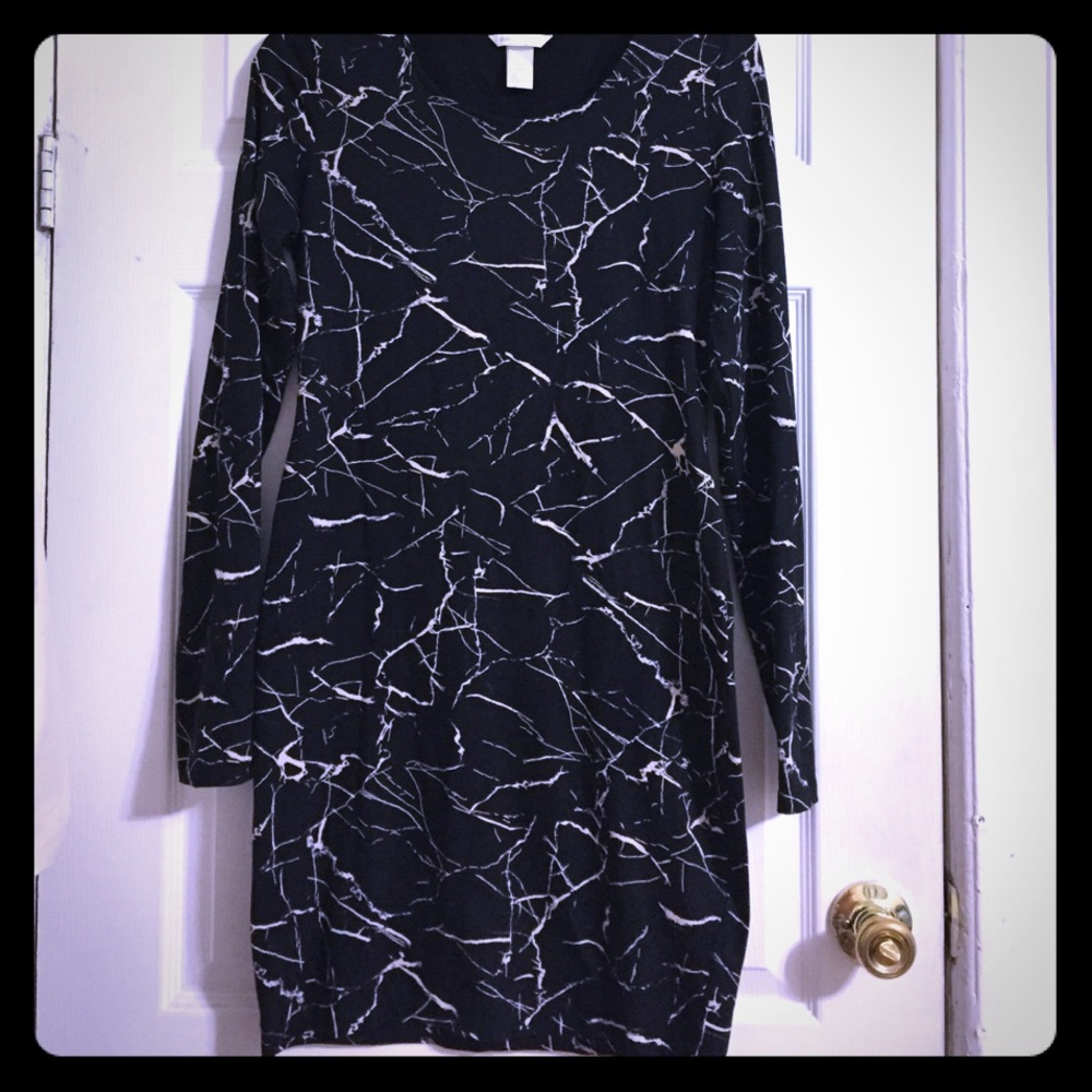 H&M cute long sleeve dress