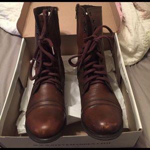 Steve Madden Troopa Boot in Brown leather!