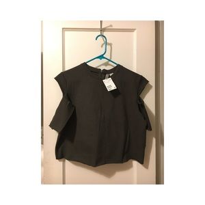 Cropped cut out sleeve tee