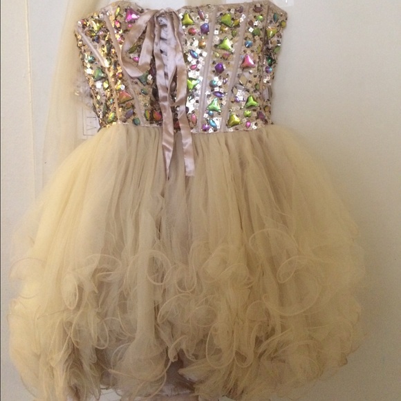 PROM MINI BALLGOWN - Picture 2 of 6