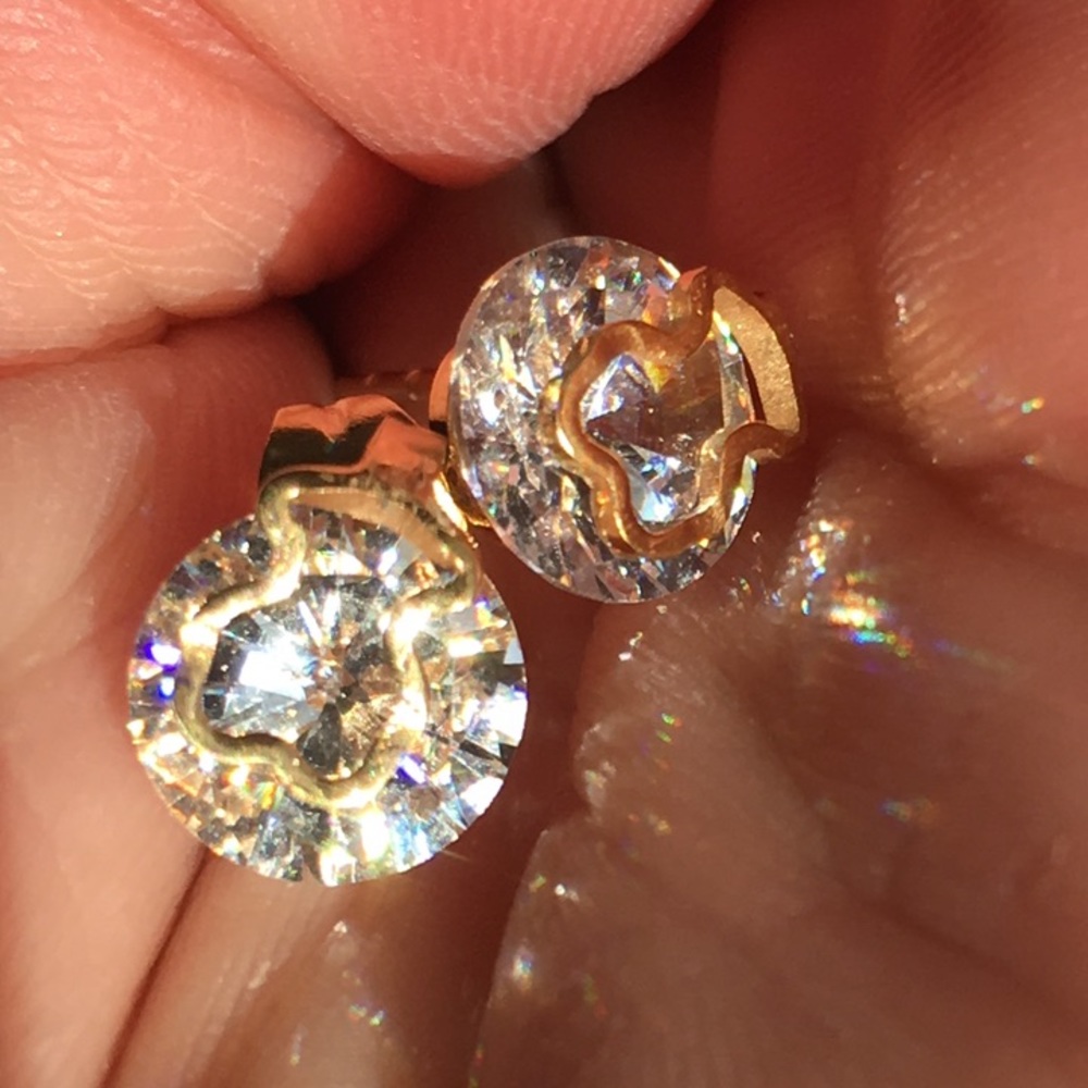 Crystal Gold Bear Earrings - Picture 6 of 8