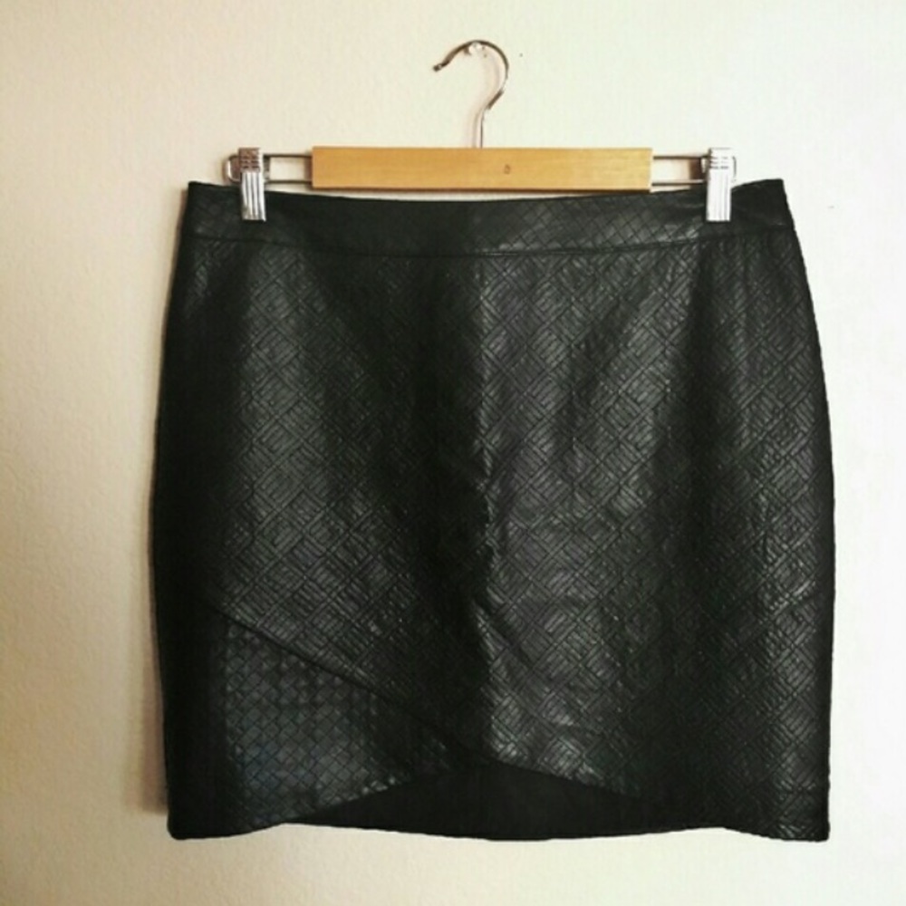 Missimo faux leather tulip skirt